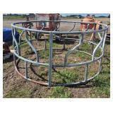 Round bale feeder 8