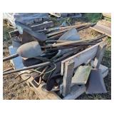 Pallet of hand tools, row:11