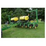 John Deere 1760NT 8 Row Planter