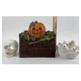 Halloween Collectible Decor: 90