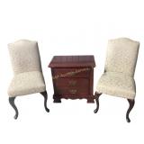 2 chairs, side table with 2 drawers
