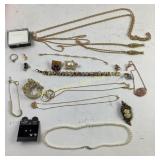 Costume Jewelry: Walt Disney Austrian Crystal stud