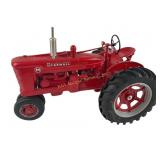 IH McCormick-Deering Farmall Super M 1:8 Scale Mod
