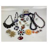 Jewelry Items, Necklaces, Brooches, Earrings