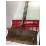 Metal Snow Shovels With Wooden Handles
