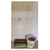 Metal Shoe Rack, Floralï¿½ Metal waste Bin, rugs