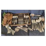 Oneida Stainless Steel Flatware Set, 12 place sett