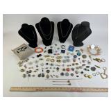Costume Jewelry: Necklaces, Earrings, Brooches, Av