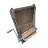 Wooden Mechanical Clothes Wringer