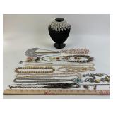 Costume Jewelry: Pearl like choker, Rose pin, Gold