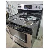 Kenmore Electric Stove - Missing One Burner &