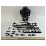 Costume Jewelry: Black and silver tonn necklace,