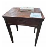 Singer Sewing Machine In Wood Table