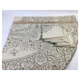 Battenberg lace tablecloth & napkins