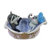 Disney Store Pocahontas Meeko and Percy eating