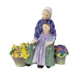 Royal Doulton Grannys Heritage Figurine