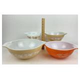 4 Pyrex Mixing Bowls Autumn Harvest