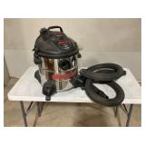 Shop-Vac 8gal wet-dry vacuum powers on