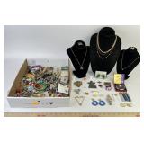 Costume Jewelry: 18k HGE ring size 5, Beaded patch