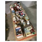 RCA Vinyl Christmas Hymns, Porcelain Musical Figur