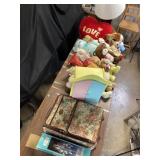 Pastel Cabinet, Hallmark Teddy, Renaissance Luggag