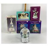Musical ï¿½Figures, Snowglobes