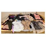Womenï¿½s Clothes Size XL: Tops, Sweaters, Blouses