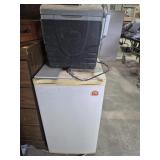 Igloo Refrigerator & Coleman Cooler With