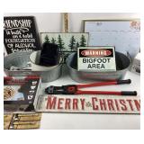 Christmas Decor, Signs, Galvanized Tubs