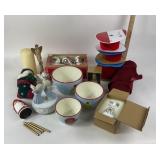 Holiday Decorations And Tableware