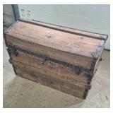 Wood Domed Top/Camelback Trunk 28 in. X 17 in. X