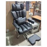 Big & Tall Padded Office Chair With Pull Out
