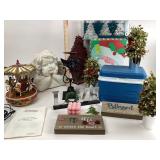 Rubbermaid Cooler, Mr Christmas Carousel, LED Glas