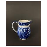Early Wedgwood soft paste blue & white ceramic