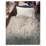 Bedding With King Comforter, Pillows, Linens, Eyel