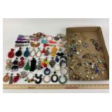 Costume Jewelry: Gold tone chain, cuff links,