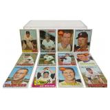 (12) 1960s-70s Topps Yankees baseball cards -