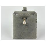 14k Stamped Pearl like pendant, .30g TW
