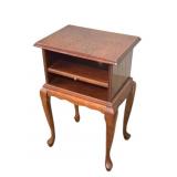 Wood side table with Pull-Out Tray