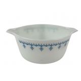 Pyrex White Snowflake 474 1 1/2 QT Casserole