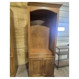 Wood Shelving Unit With 4 Shelves & 2 Doors Below