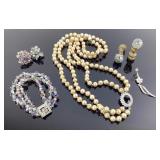 Costume Jewelry lot: Necklace, earings, bracelets