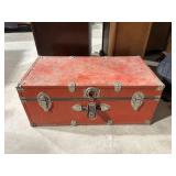 Red foot locker with interior tray