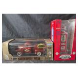 Ford 1948 F-1 Pick Up, 1950 Mobilgas Gas Pump Repl