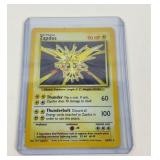 Pokï¿½mon vintage holographic Zapdos card