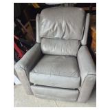 Smith Brothers Swivel Rocker Recliner
