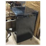 GE mini fridge