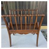 Wooden Magazine Rack With Spindle Design