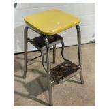 MCM stepstool seat