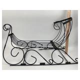 Metal Wire Sleigh Frame: Scroll Design